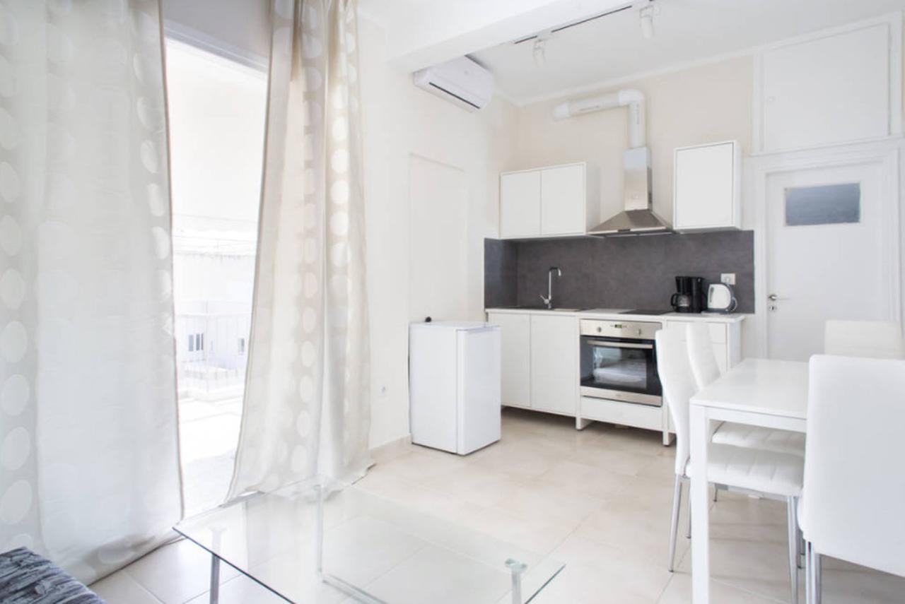 The White House Apartment *